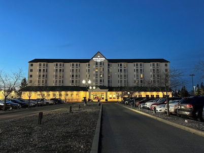 Divya Sutra Plaza and Conference Centre Calgary Airport