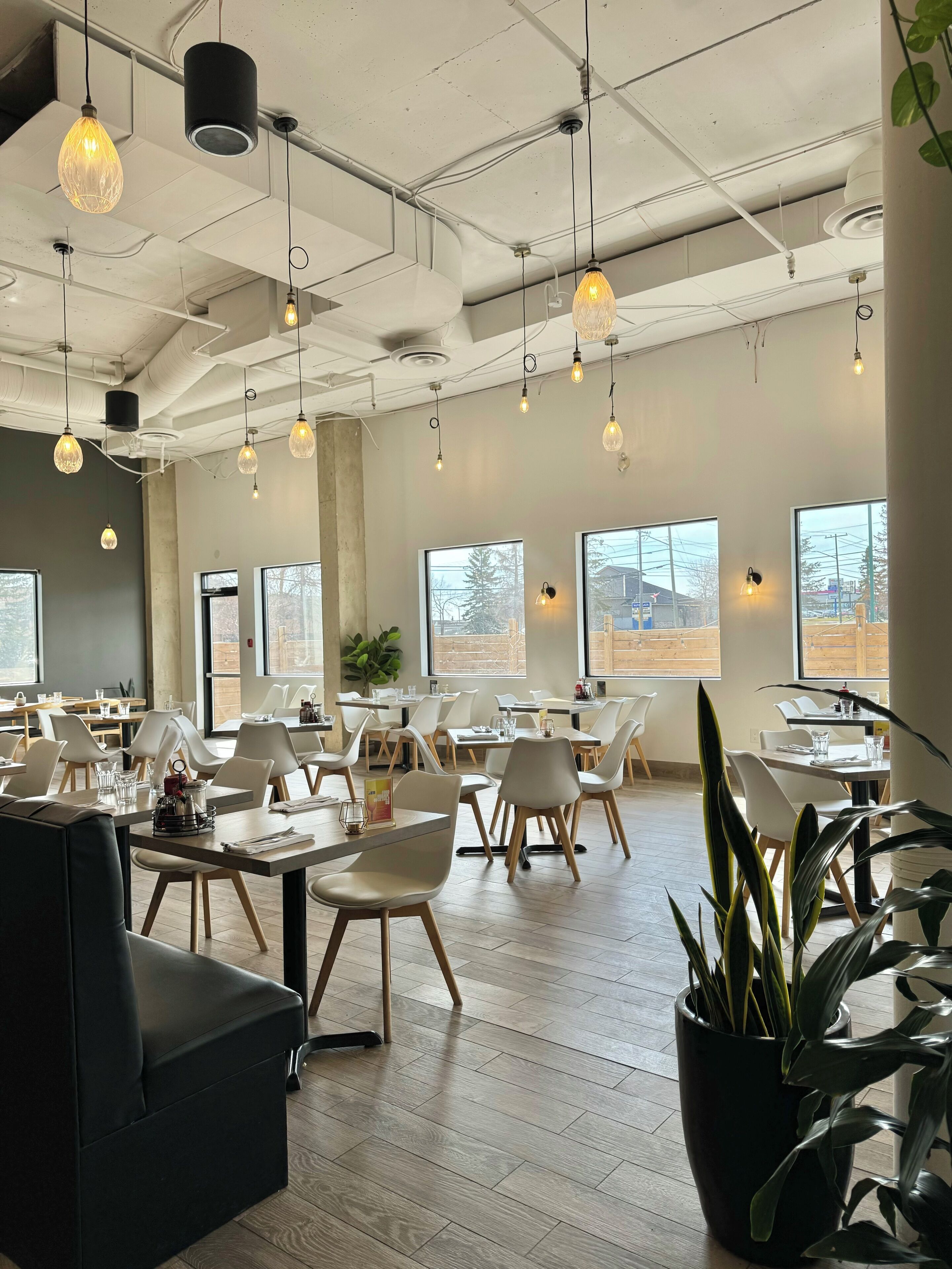 Photo - Divya Sutra Plaza and Conference Centre Calgary Airport