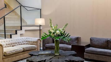 Televisión LED 32 pulgadas con canales de televisión por cable