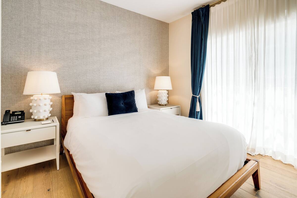 Suite, 1 Katil Ratu (Queen) | Cadar kapas Mesir, peralatan tempat tidur premium, tilam berlapik