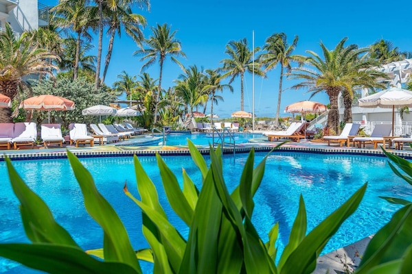 2 outdoor pools, cabanas (surcharge), pool umbrellas