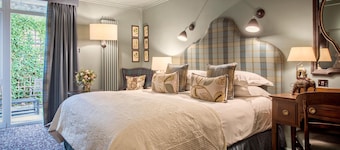 The Lygon Arms - an Iconic Luxury Hotel