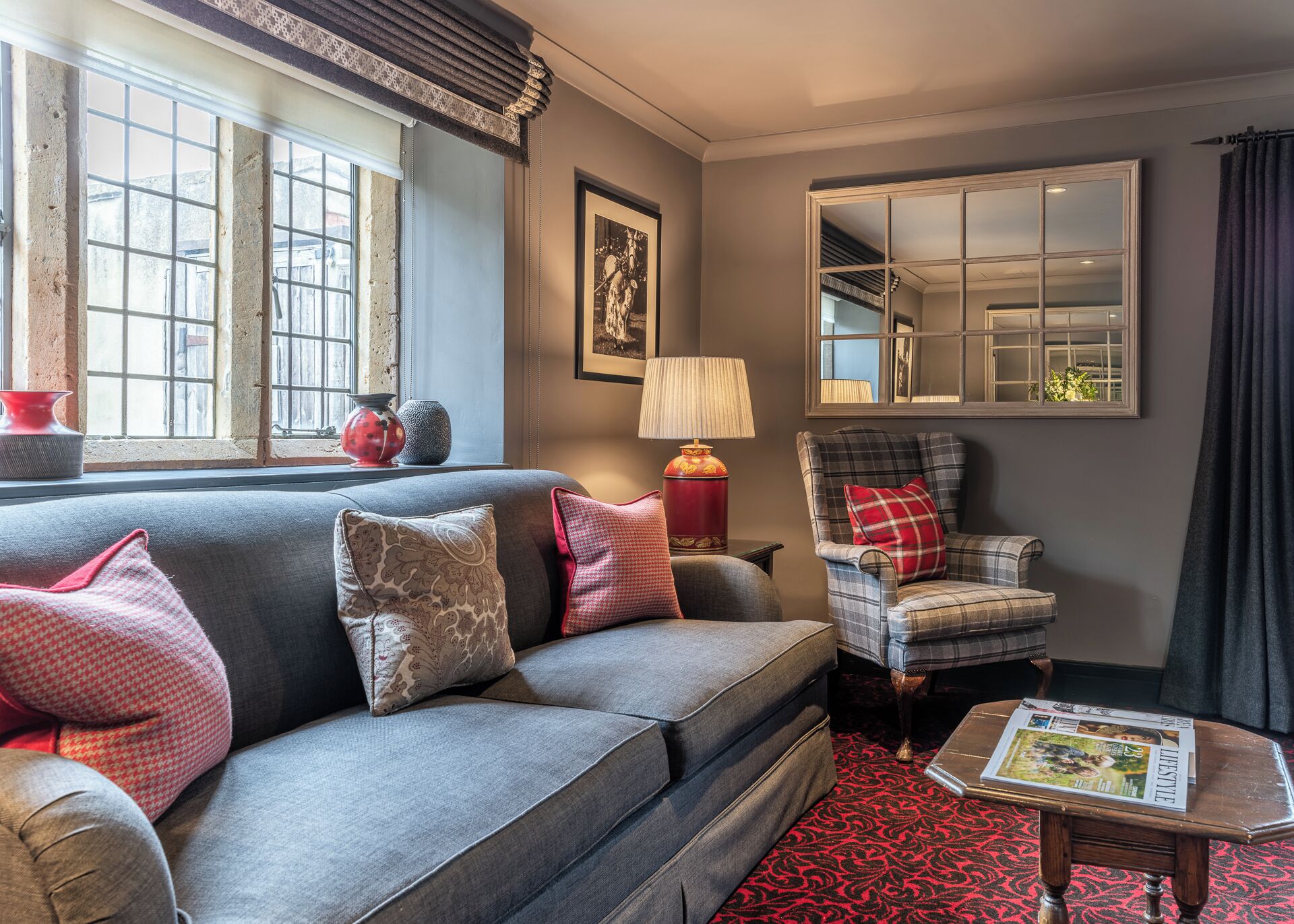 suite (cottage duplex) | living area | tv