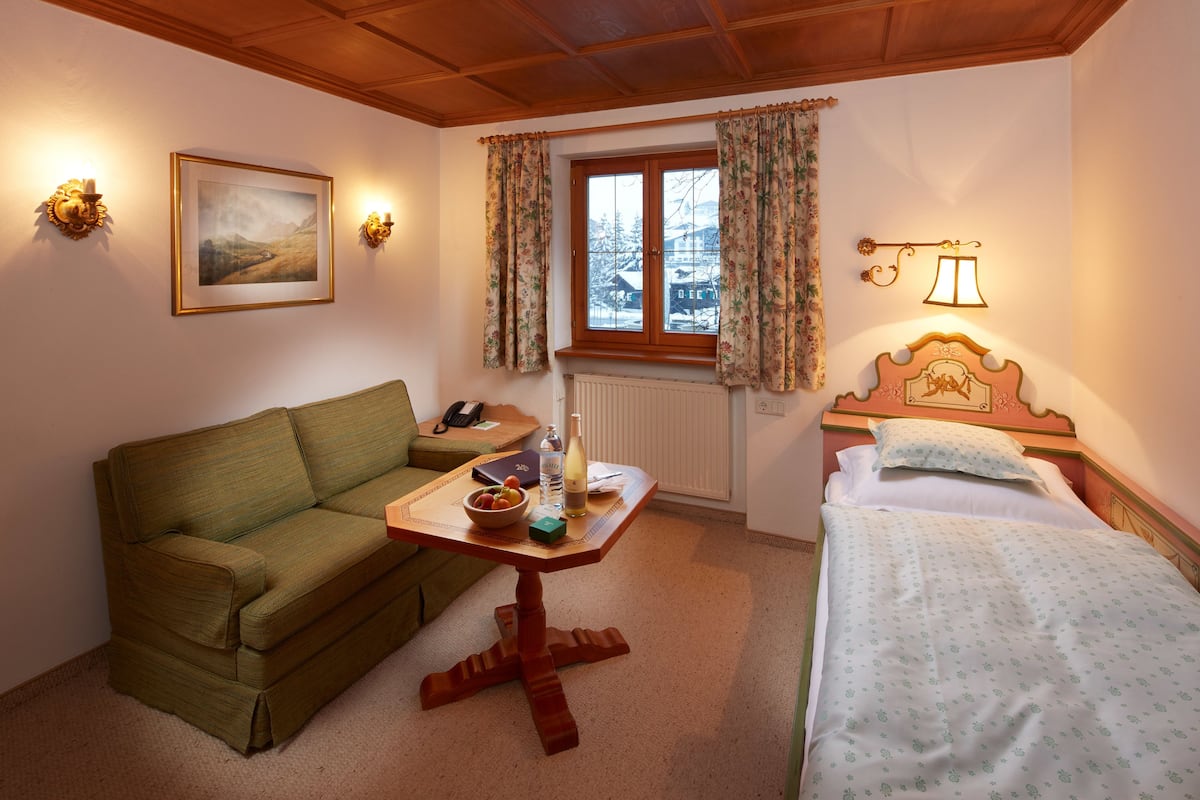 Enkeltrom | Minibar, safe på rommet, lydisolert og wi-fi (inkludert)