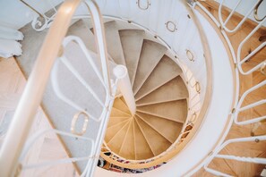 Draps italiens Frette, literie de qualité supérieure, minibar