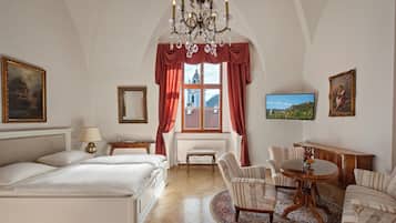 Suite – junior, byutsikt (Country View) | Italienske Frette-laken, sengetøy av topp kvalitet og minibar