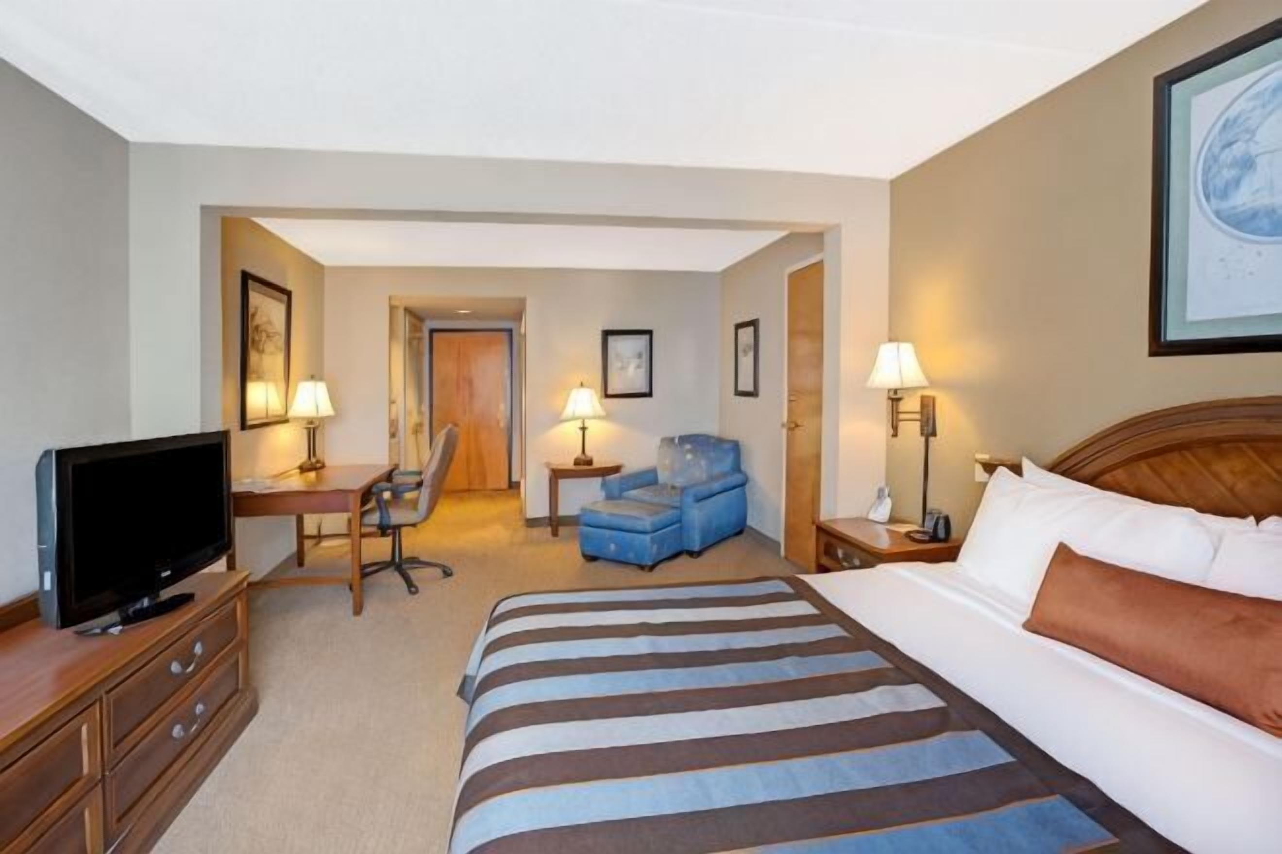 Artículos del minibar gratis y escritorio 