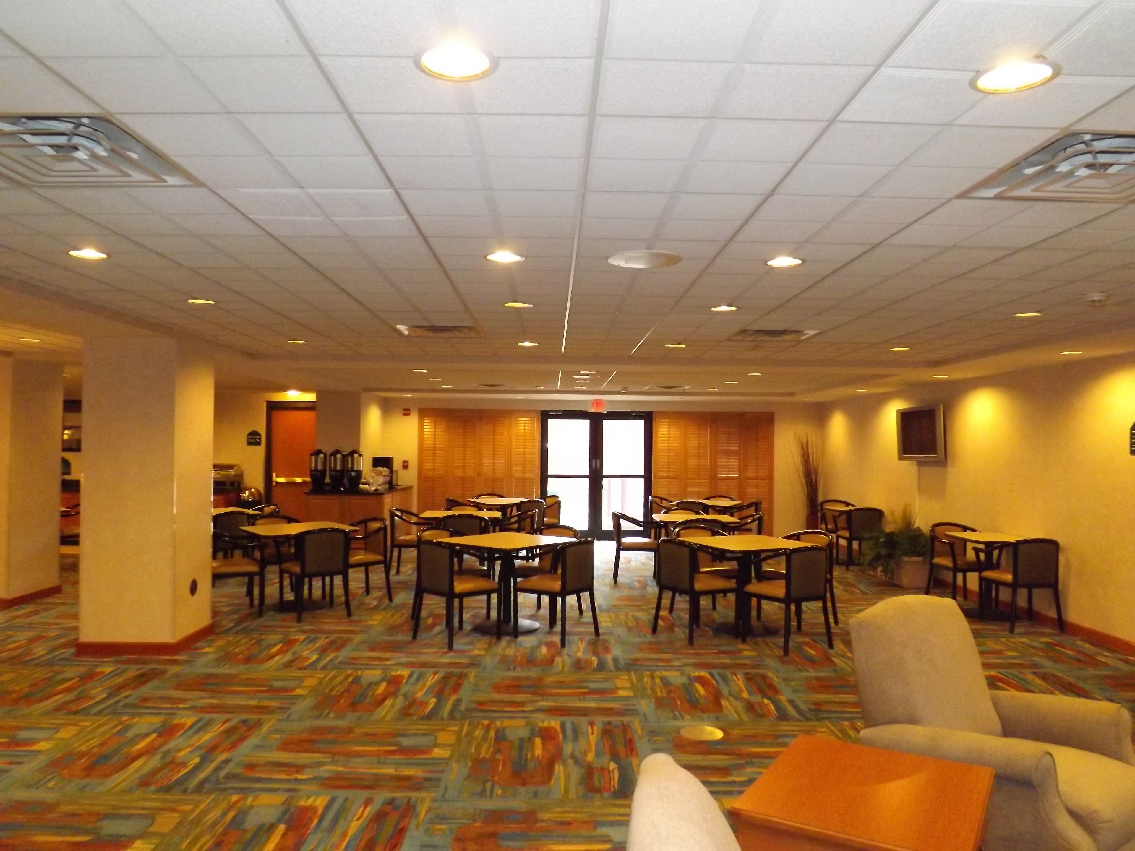 包含每日自助早餐