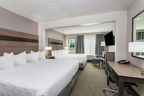 Standard Room | Hypo-allergenic bedding, in-room safe, desk, laptop workspace - Wingate by Wyndham Lima Downtown (Lima)
