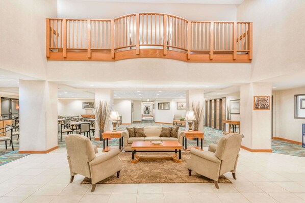 Lobby - Wingate by Wyndham Lima Downtown (Lima)