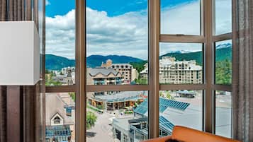 Suite, 1 Bedroom | 1 bedroom, premium bedding, pillowtop beds, in-room safe