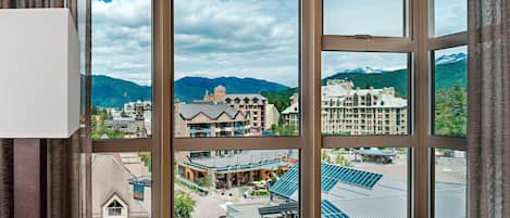 Suite, 1 Bedroom | Premium bedding, pillow-top beds, in-room safe, desk