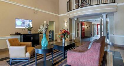 Studio 6 Suites Jacksonville Deerwood Park FL