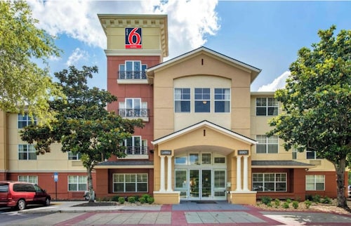 Studio 6 Suites Jacksonville Deerwood Park FL