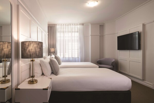 Double or Twin Room | In-room safe, laptop workspace, blackout drapes, soundproofing