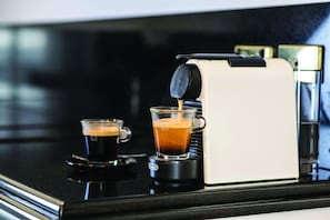 Phòng Premier, 1 phòng ngủ | Cà phê và/hoặc dụng cụ pha