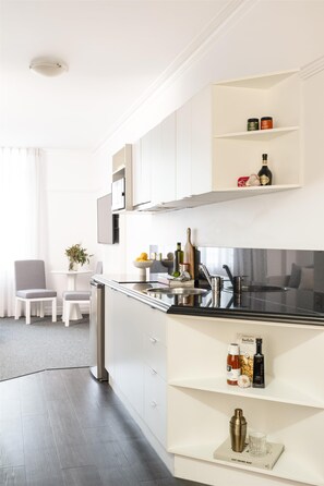 1 bedroom, in-room safe, laptop workspace, blackout curtains