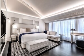 Premium bedding, pillowtop beds, minibar, in-room safe