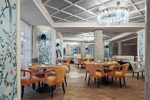 Déjeuner et dîner servis sur place