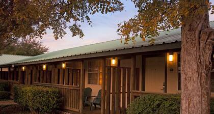 Travelodge Inn & Suites by Wyndham San Antonio Airport