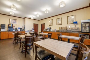 Desayuno continental incluido todos los días 