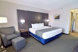 デスク、ノートパソコン用作業スペース、アイロン / アイロン台、WiFi (無料)