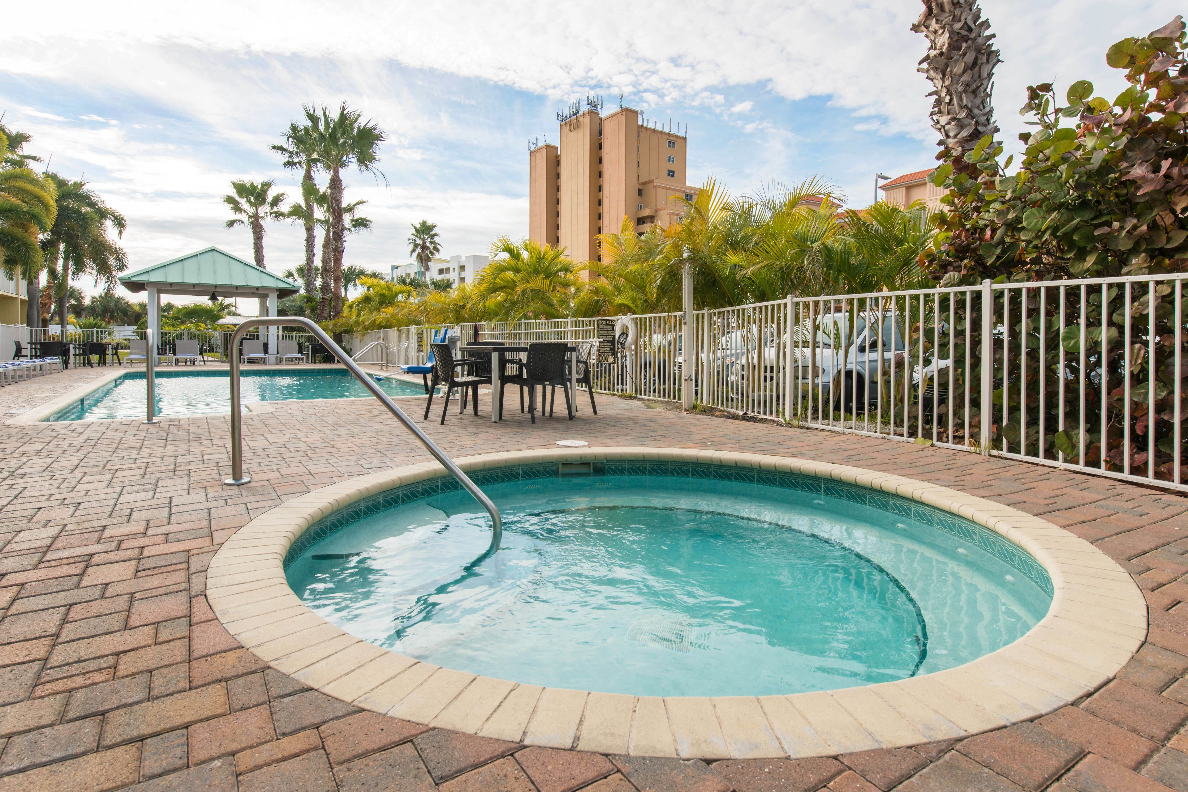 Bañera de hidromasaje exterior