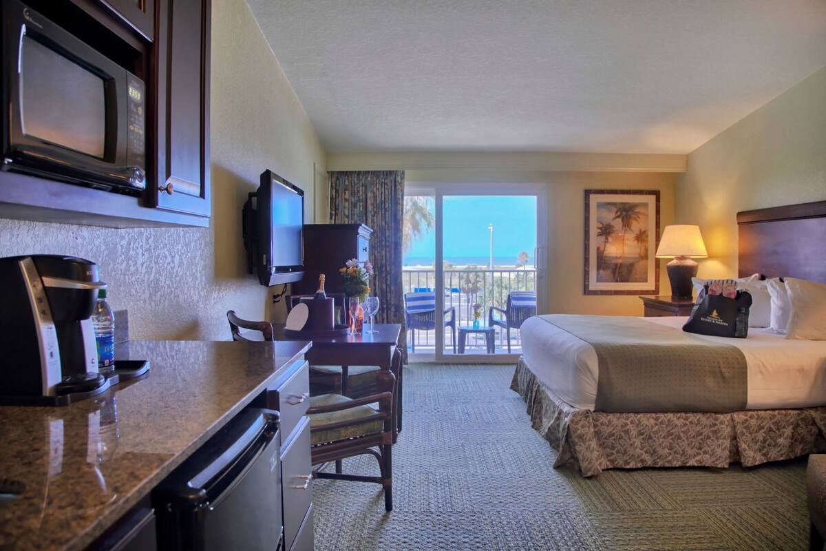 Premium bedding, pillowtop beds, in-room safe, desk
