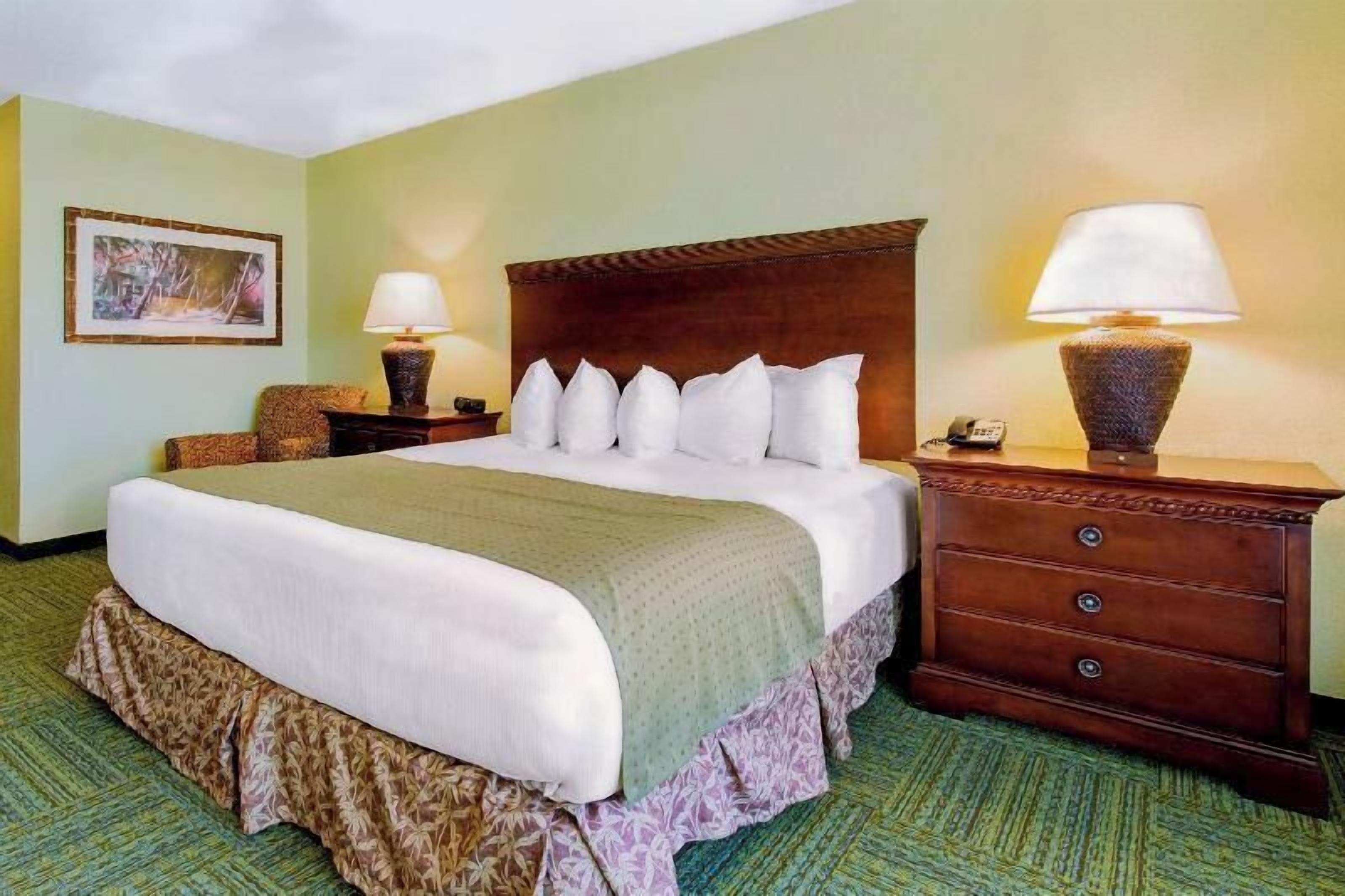 Premium bedding, pillowtop beds, in-room safe, desk