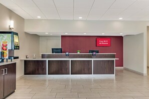 Reception - Red Roof Inn & Suites Wilkesboro (Wilkesboro)