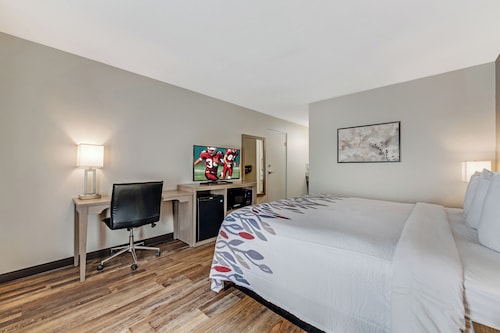 Red Roof Inn & Suites Wilkesboro