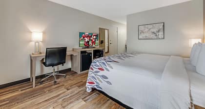 Red Roof Inn & Suites Wilkesboro