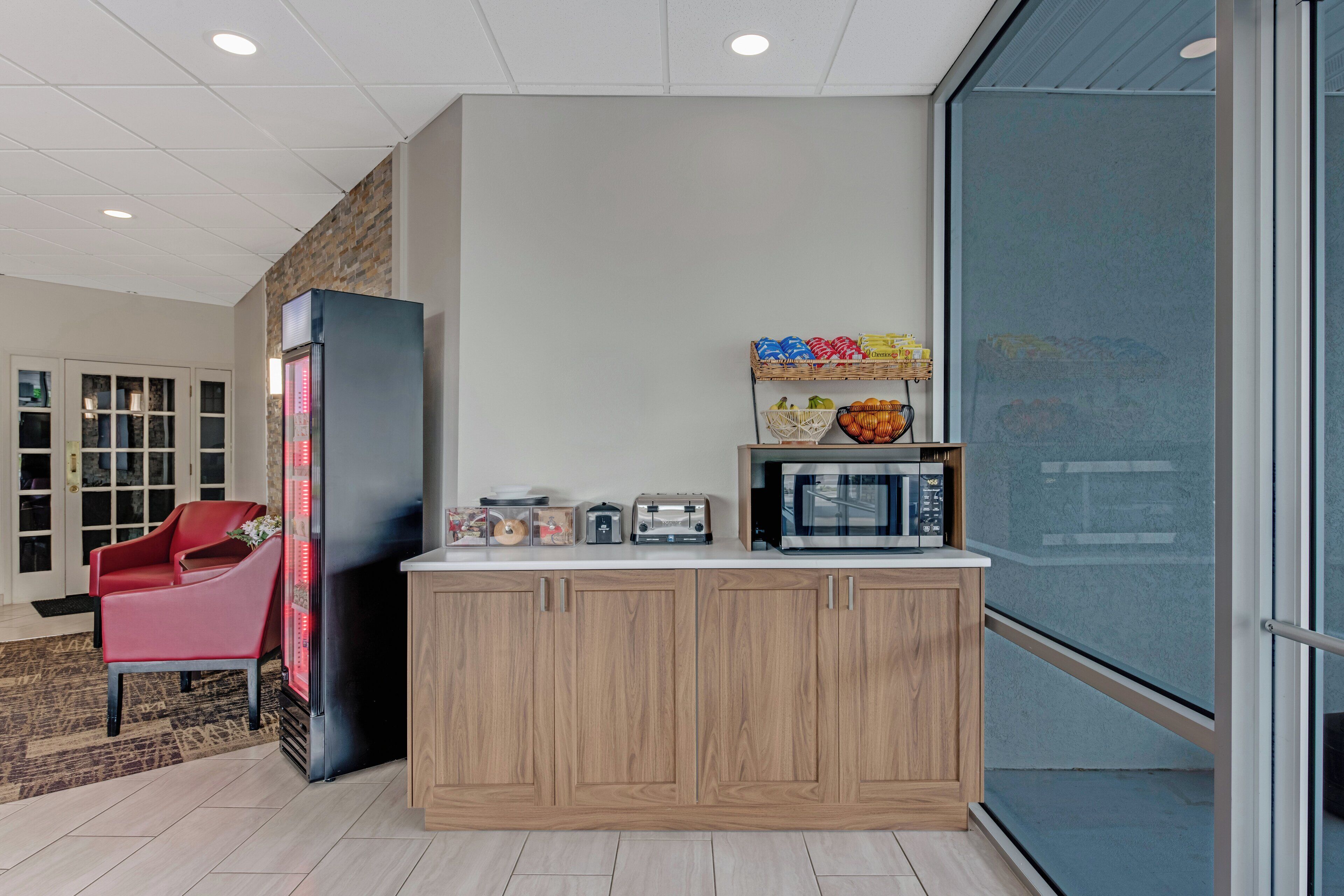 Free daily continental breakfast