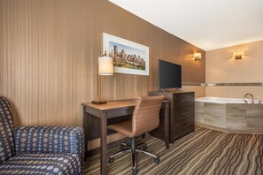 Suite, 1 King Bed with Sofa bed, Non Smoking, Jetted Tub (with Sofabed) | Premium bedding, pillowtop beds, desk, blackout drapes