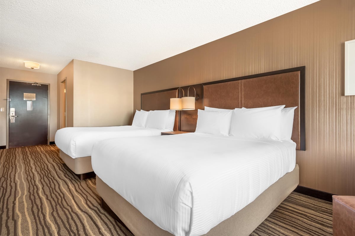 Standard Room, 2 Queen Beds, Non Smoking | Premium bedding, pillowtop beds, desk, blackout drapes