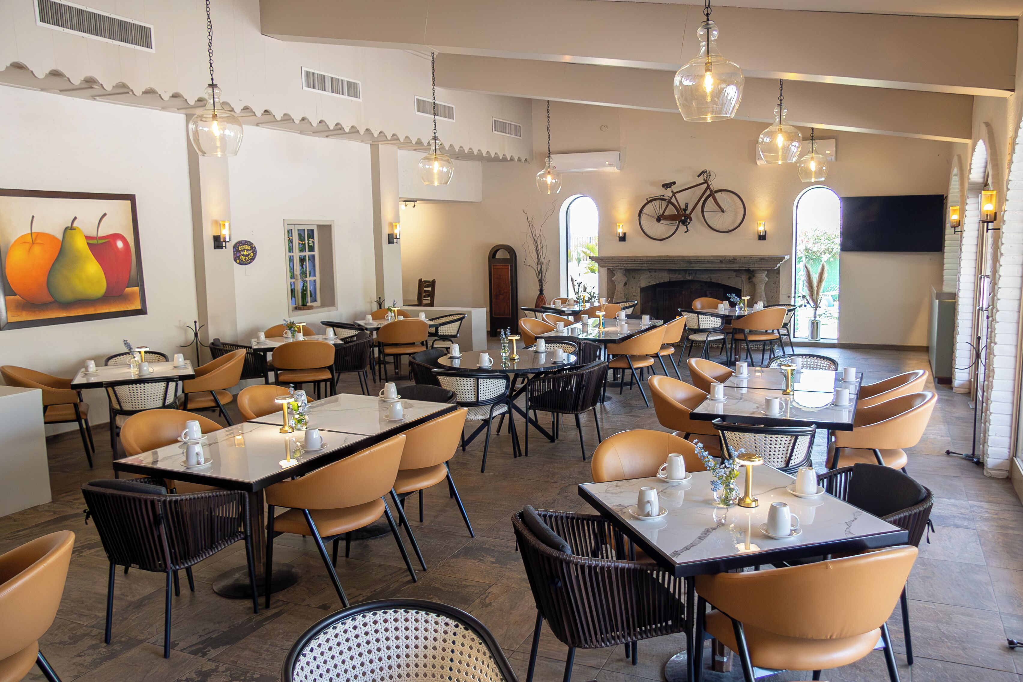 供应早餐、午餐和晚餐，墨西哥菜