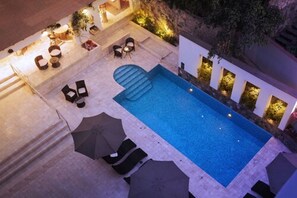 Outdoor pool, pool loungers