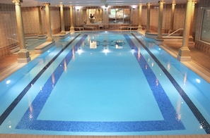 Indoor pool, pool loungers