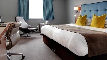 Coffres-forts dans les chambres, fer et planche Ă repasser