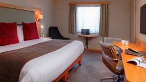 Iron/ironing board, cribs (surcharge), rollaway beds (surcharge) - Best Western Atlantic Hotel (Chelmsford)