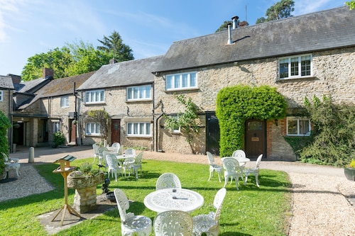 The Jersey Arms , Sure Coll. by Best W