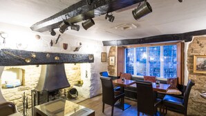 Lobby sitting area - The Jersey Arms , Sure Coll. by Best W (Bicester)