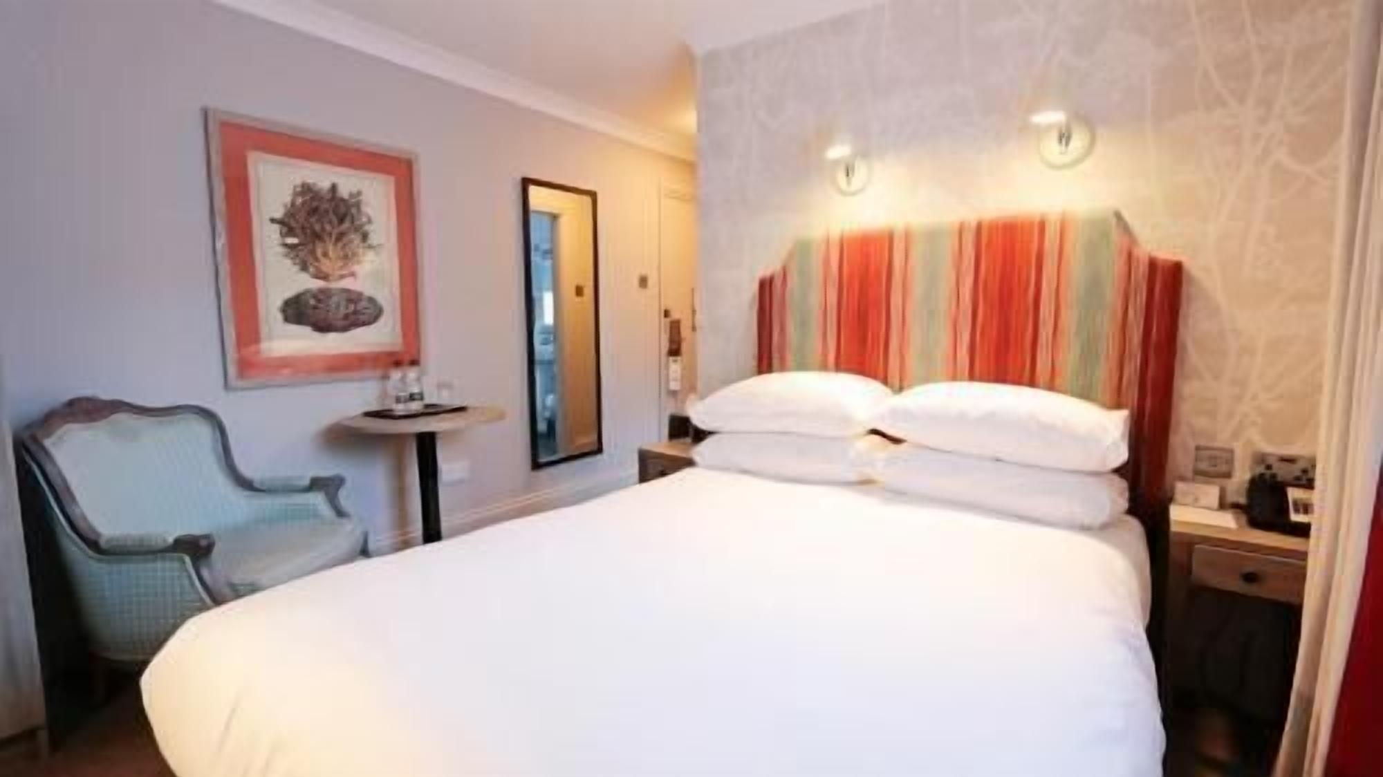 In-room safe, individually decorated, desk, blackout curtains