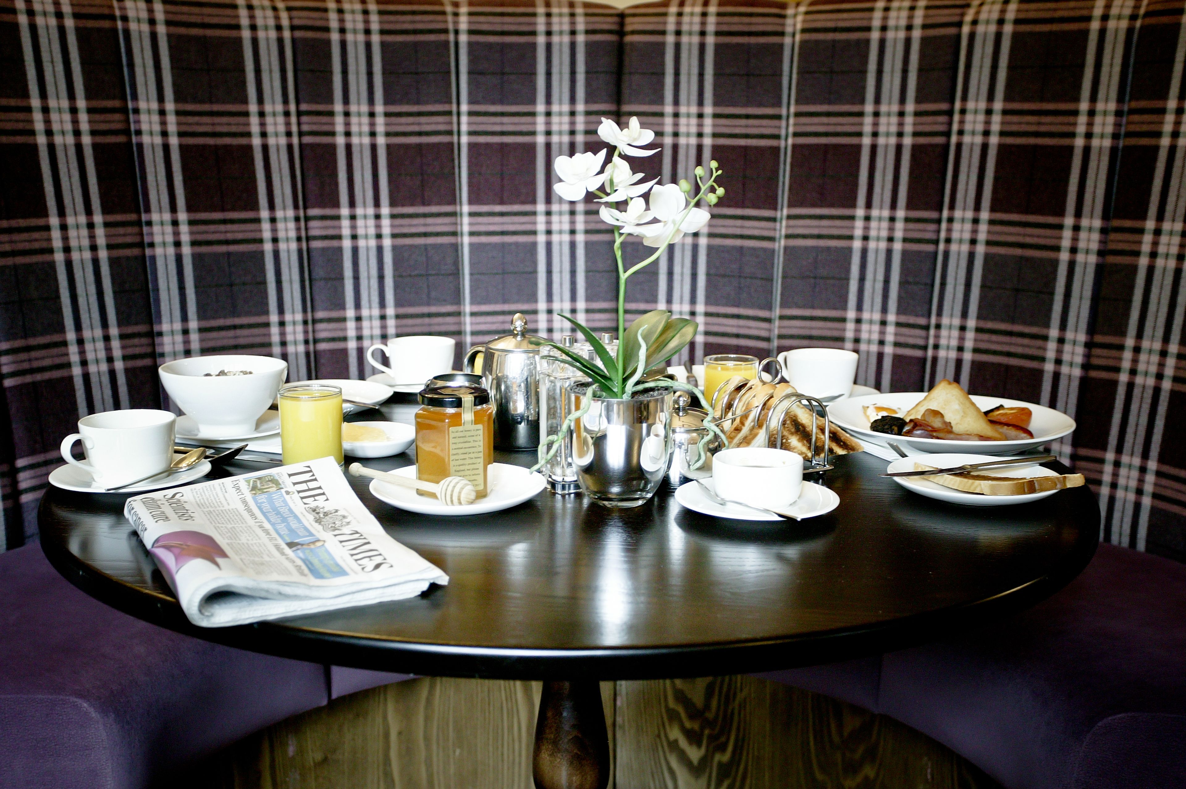 free daily english breakfast