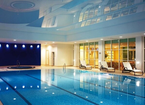 Indoor pool - Regency Park Hotel (Thatcham)