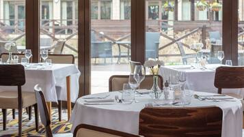 Daily English breakfast (GBP 12.00 per person)