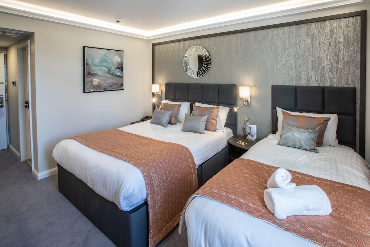 1 bedroom, premium bedding, in-room safe, desk