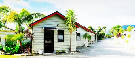 Standard-studiolejlighed - tekøkken - have-område | Udsigt fra værelset