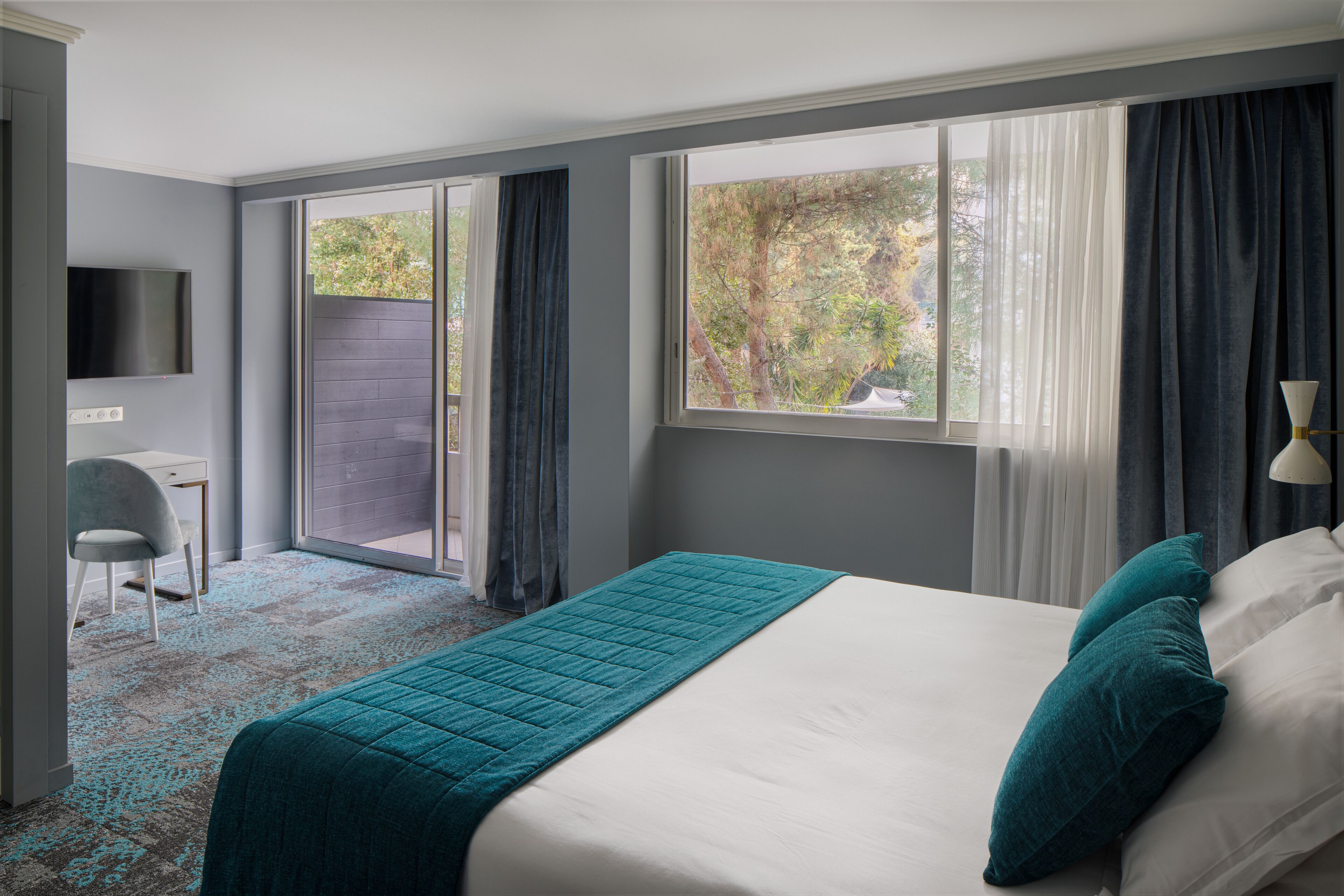 舒适客房, 阳台 | 迷你吧、客房内保险箱、特色装修、特色家居