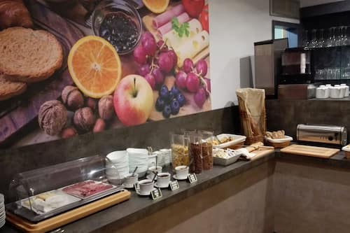 Daily continental breakfast for a fee